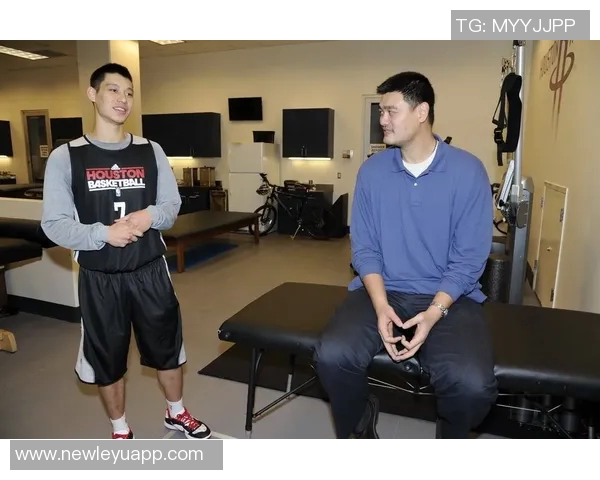 林书豪回忆与乔丹的特别时刻感谢偶像的赞赏与支持